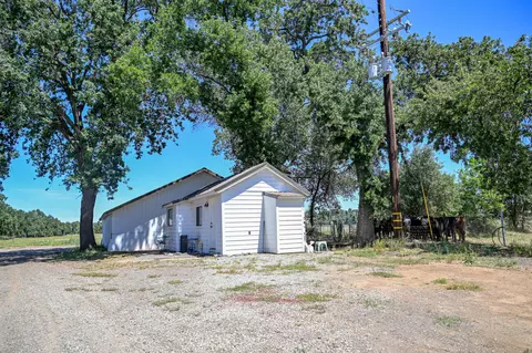 Exterior - 8113 Churn Creek Rd, Redding, CA 96002 photo 4 of 9