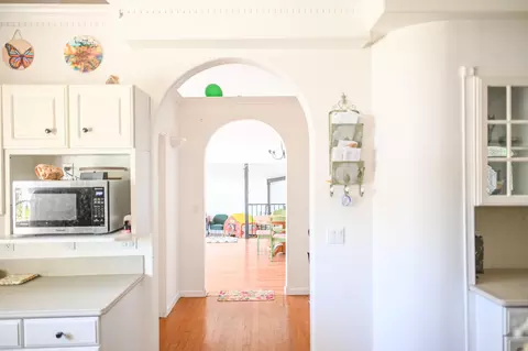 Entry Way - 8113 Churn Creek Rd, Redding, CA 96002 photo 1 of 3