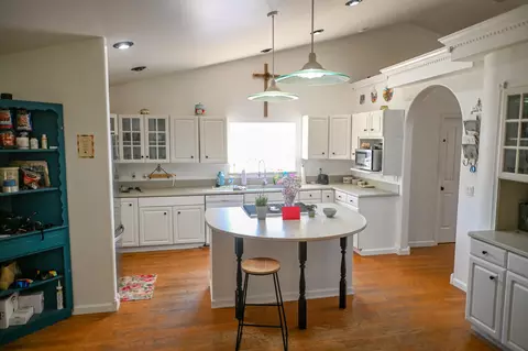 Kitchen - 8113 Churn Creek Rd, Redding, CA 96002 photo 1 of 5