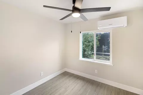 Bedroom - 2460 S Balls Ferry Rd, Anderson, CA 96007 photo 3 of 4