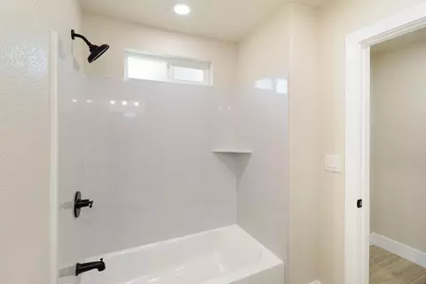 Bath - 2460 S Balls Ferry Rd, Anderson, CA 96007 photo 3 of 3