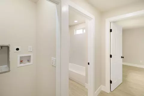 Entry Way - 2460 S Balls Ferry Rd, Anderson, CA 96007 photo 1 of 1