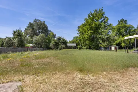 Exterior - 2460 S Balls Ferry Rd, Anderson, CA 96007 photo 6 of 8