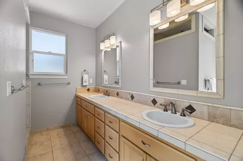 Bath - 2169 Cadjew St, Redding, CA 96003 photo 1 of 8