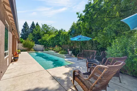 Exterior - 2169 Cadjew St, Redding, CA 96003 photo 6 of 10