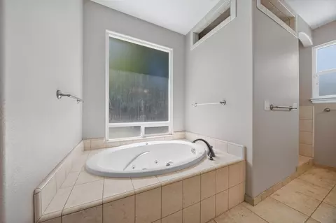 Bath - 2169 Cadjew St, Redding, CA 96003 photo 2 of 7