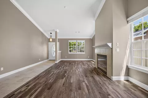 Living - 2169 Cadjew St, Redding, CA 96003 photo 2 of 8