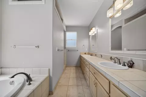 Bath - 2169 Cadjew St, Redding, CA 96003 photo 1 of 7