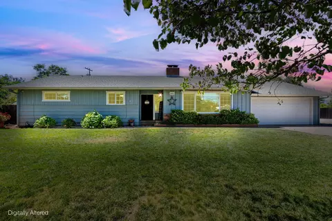 3682 Suzanne Way, Redding, CA 96002
