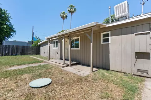 Exterior - 725 East Ave, Red Bluff, CA 96080 photo 6 of 13