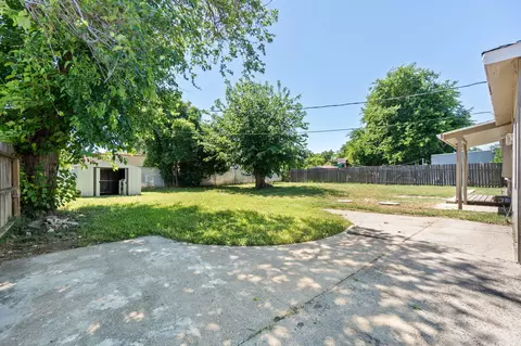 Exterior - 725 East Ave, Red Bluff, CA 96080 photo 7 of 13