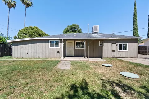 Exterior - 725 East Ave, Red Bluff, CA 96080 photo 9 of 13