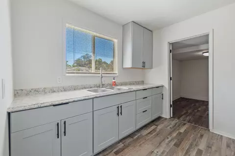 Kitchen - 725 East Ave, Red Bluff, CA 96080 photo 1 of 2