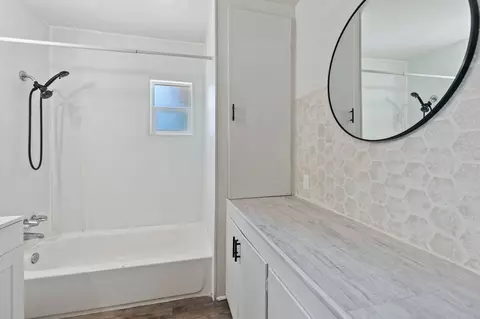 Bath - 725 East Ave, Red Bluff, CA 96080 photo 1 of 2