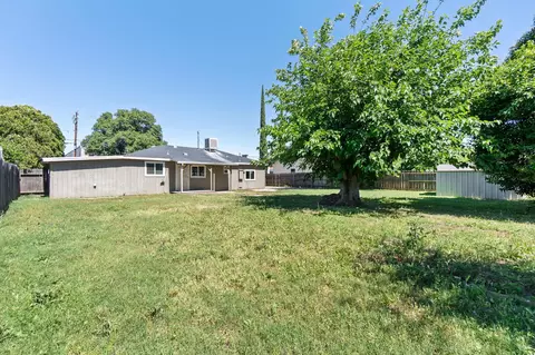 Exterior - 725 East Ave, Red Bluff, CA 96080 photo 10 of 13