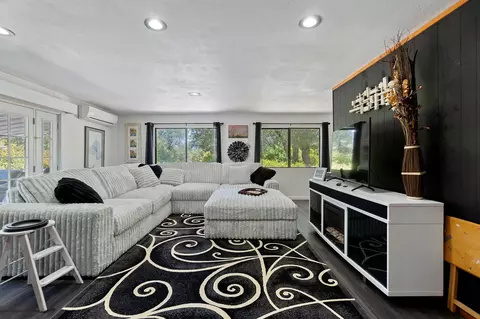 Living - 10390 October Ln, Redding, CA 96003 photo 7 of 12