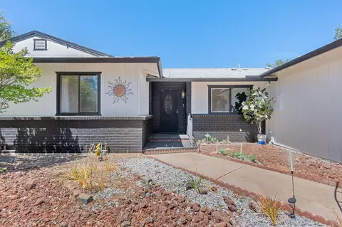 Exterior - 10390 October Ln, Redding, CA 96003 photo 14 of 32