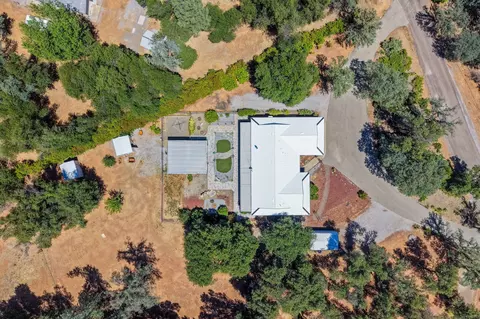 View/Area - 10390 October Ln, Redding, CA 96003 photo 5 of 8