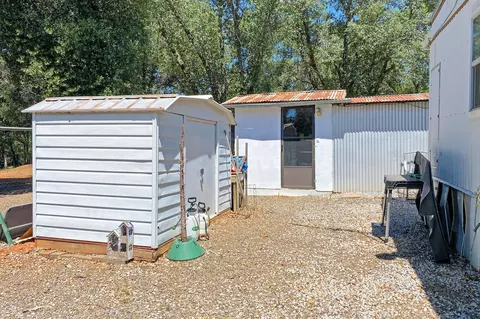 Exterior - 10390 October Ln, Redding, CA 96003 photo 31 of 32