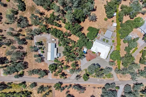 View/Area - 10390 October Ln, Redding, CA 96003 photo 6 of 8