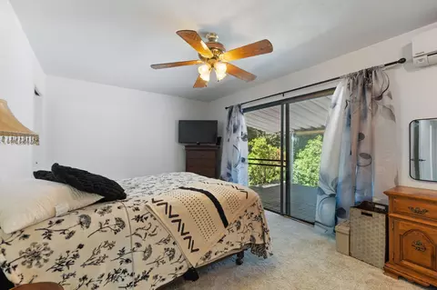 Bedroom - 10390 October Ln, Redding, CA 96003 photo 1 of 10