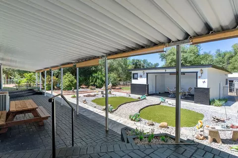Exterior - 10390 October Ln, Redding, CA 96003 photo 3 of 32