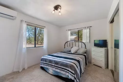 Bedroom - 10390 October Ln, Redding, CA 96003 photo 3 of 10