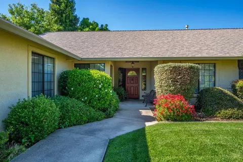 2946 Dawnridge Dr, Redding, CA 96001