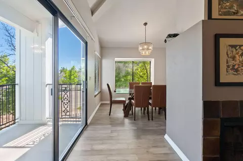 Dining - 426 Ridgecrest Trl #223, Redding, CA 96003 photo 1 of 5