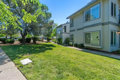 Exterior - 426 Ridgecrest Trl #223, Redding, CA 96003 photo 5 of 15