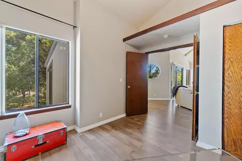 Entry Way - 426 Ridgecrest Trl #223, Redding, CA 96003 photo 5 of 7
