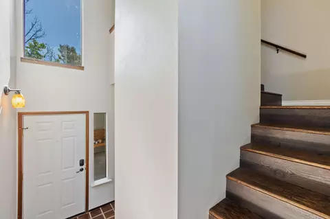 Entry Way - 426 Ridgecrest Trl #223, Redding, CA 96003 photo 1 of 7