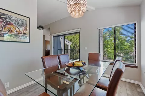 Dining - 426 Ridgecrest Trl #223, Redding, CA 96003 photo 5 of 5