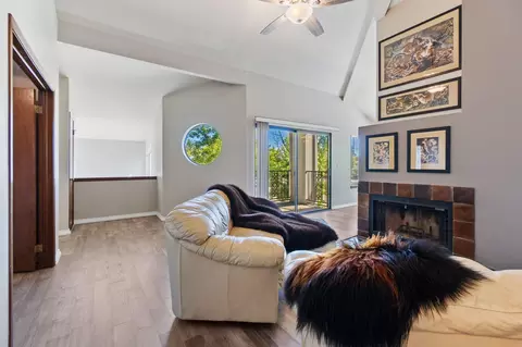 Living - 426 Ridgecrest Trl #223, Redding, CA 96003 photo 2 of 2