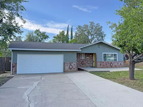 2510 Rosebud Ln, Redding, CA 96002