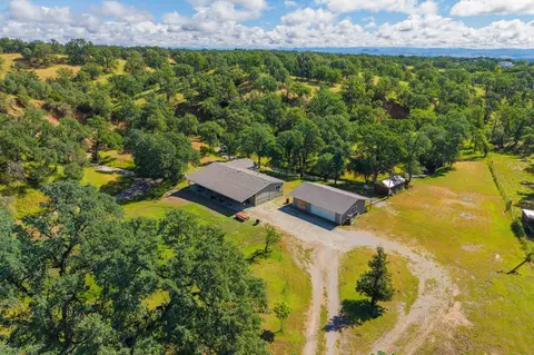 15360 Frontier Dr, Red Bluff, CA 96080