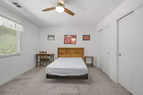 Bedroom - 1482 Rose Tree Ln, Redding, CA 96003 photo 4 of 5