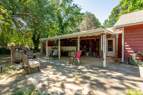 Exterior - 5609 Shady Ln, Anderson, CA 96007 photo 2 of 18