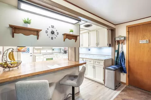 Kitchen - 5609 Shady Ln, Anderson, CA 96007 photo 1 of 5