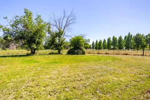 Exterior - 5609 Shady Ln, Anderson, CA 96007 photo 13 of 18