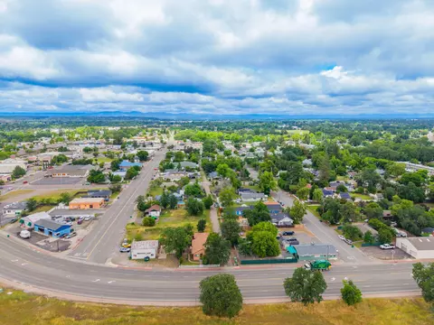 View/Area - 2186 Balls Ferry Rd, Anderson, CA 96007 photo 6 of 7