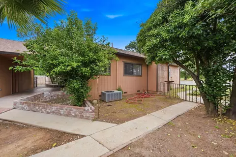 Exterior - 2186 Balls Ferry Rd, Anderson, CA 96007 photo 9 of 10