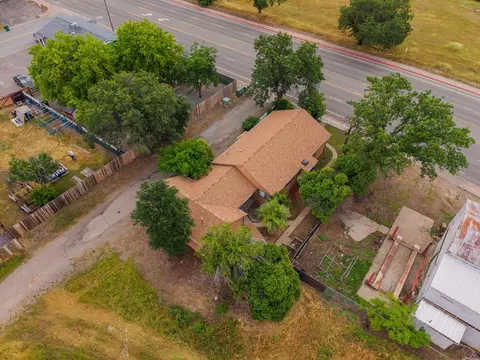 View/Area - 2186 Balls Ferry Rd, Anderson, CA 96007 photo 2 of 7
