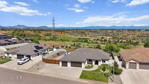 View/Area - 1187 Coggins St, Redding, CA 96003 photo 12 of 15