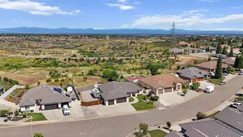 View/Area - 1187 Coggins St, Redding, CA 96003 photo 14 of 15