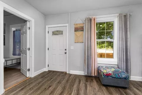 Entry Way - 1158 Madison St, Red Bluff, CA 96080 photo 1 of 2