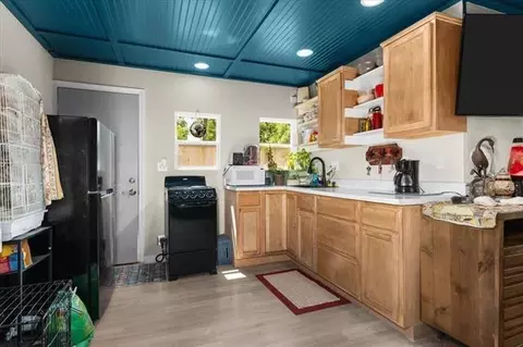 Kitchen - 1158 Madison St, Red Bluff, CA 96080 photo 5 of 5