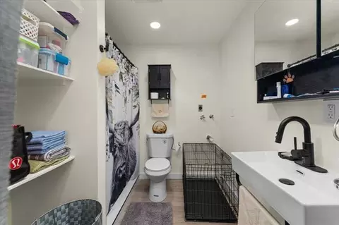 Bath - 1158 Madison St, Red Bluff, CA 96080 photo 4 of 4