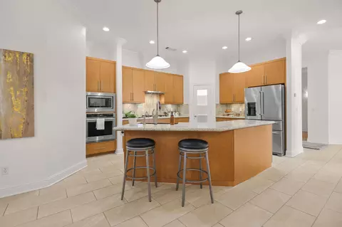 Kitchen - 2719 Western Oak Dr, Redding, CA 96002 photo 11 of 11