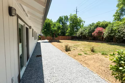 Exterior - 5826 Old Barn Way, Redding, CA 96001 photo 6 of 9